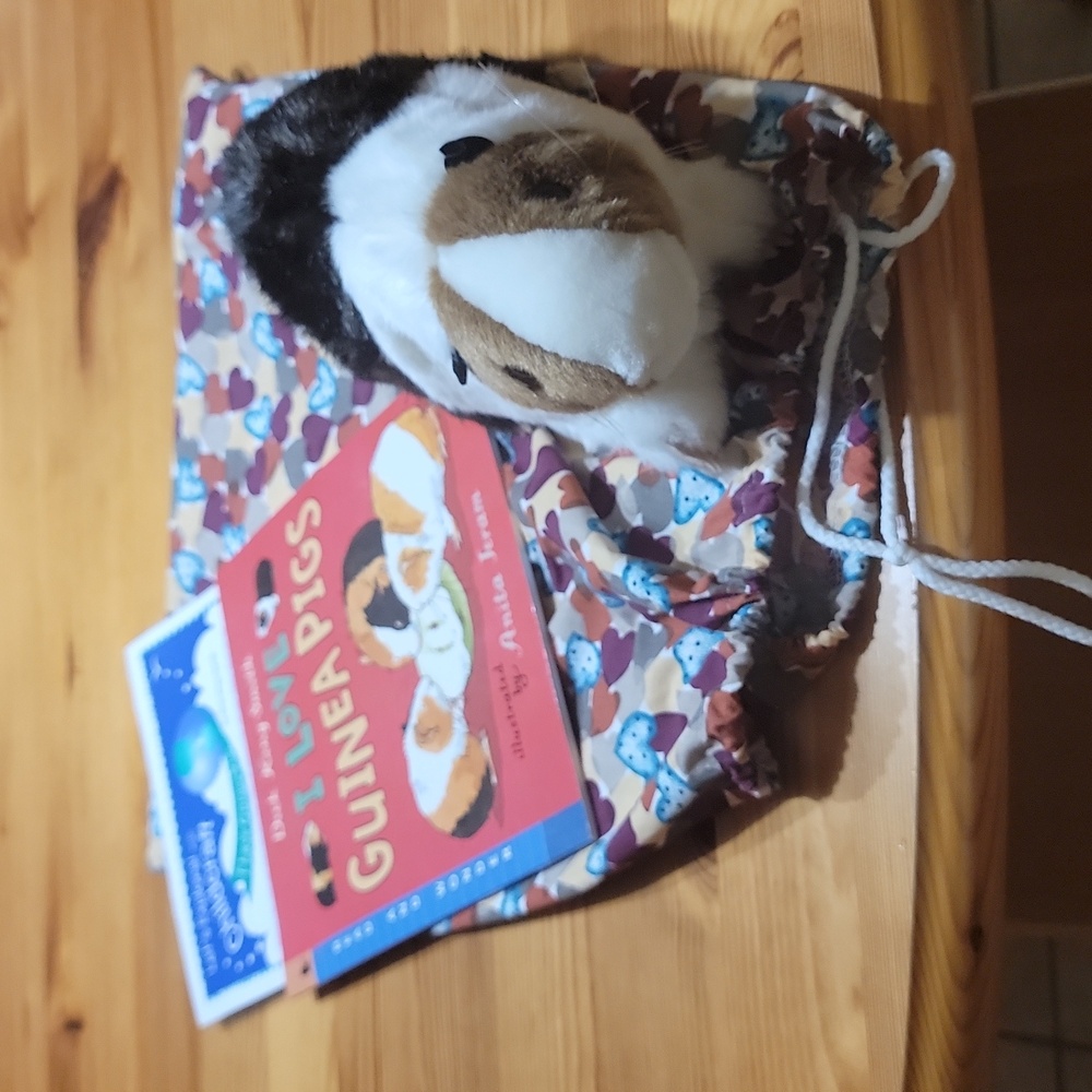 TEACHERS NWOT Childcraft Science Bag: Book "I Love Guinea Pigs", Puppet, & Guide